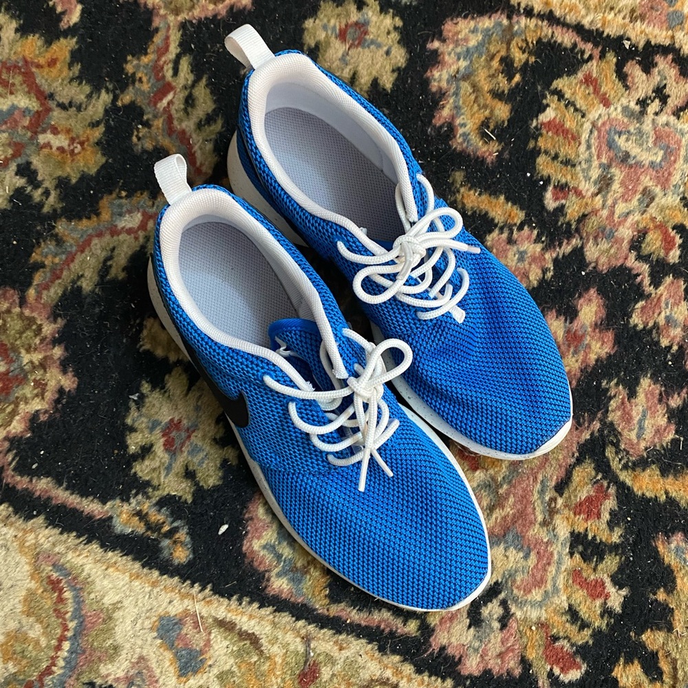 Nike blue Roshe
